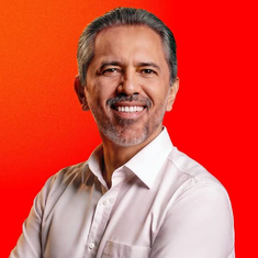 Elmano de Freitas é reeleito governador do Ceará no primeiro turno