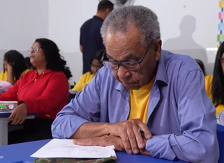 Com o EJA, realizar o sonho de aprender a ler e escrever não tem idade