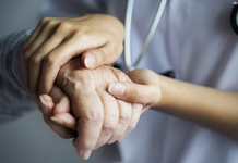 Cuidados paliativos e acolhimento a pacientes com doenças graves: no SUS tem