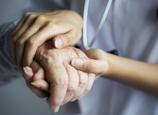 Cuidados paliativos e acolhimento a pacientes com doenças graves: no SUS tem